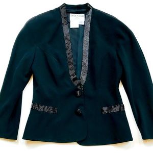 DAYMOR 🖤 Fancy Black Tie Event Couture Beaded Black Feminine Fitted Blazer